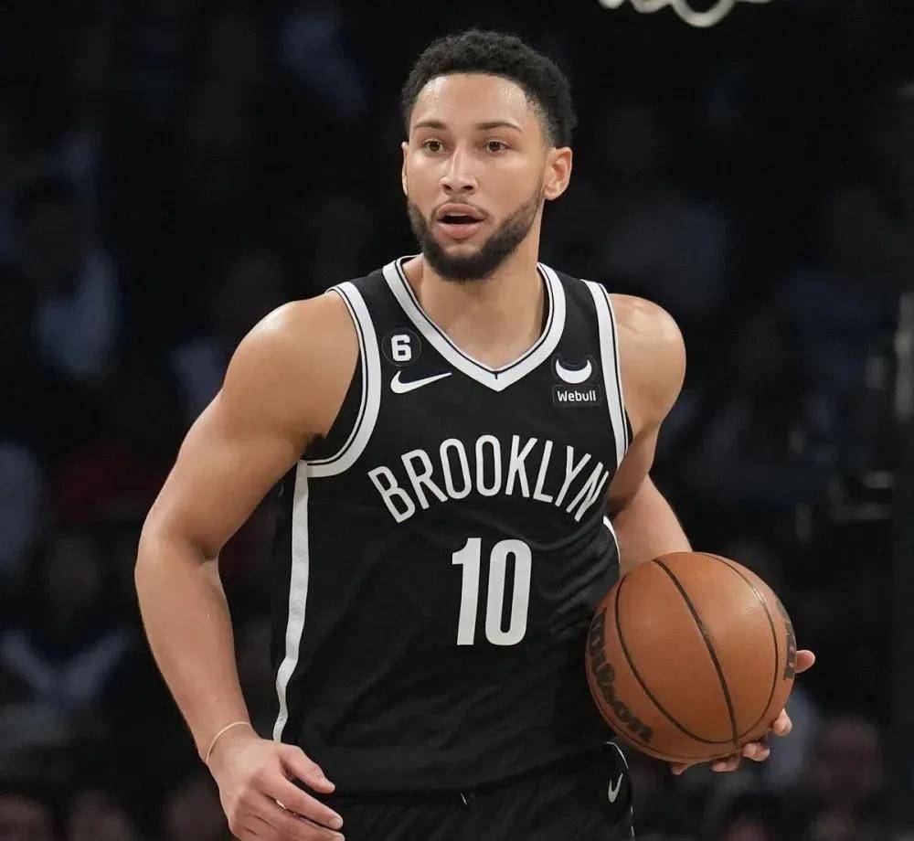 布鲁克林篮网窗口期主帅复盘，志在CBA常规赛名次提升，气氛紧张，团队化学反应显著的简单介绍