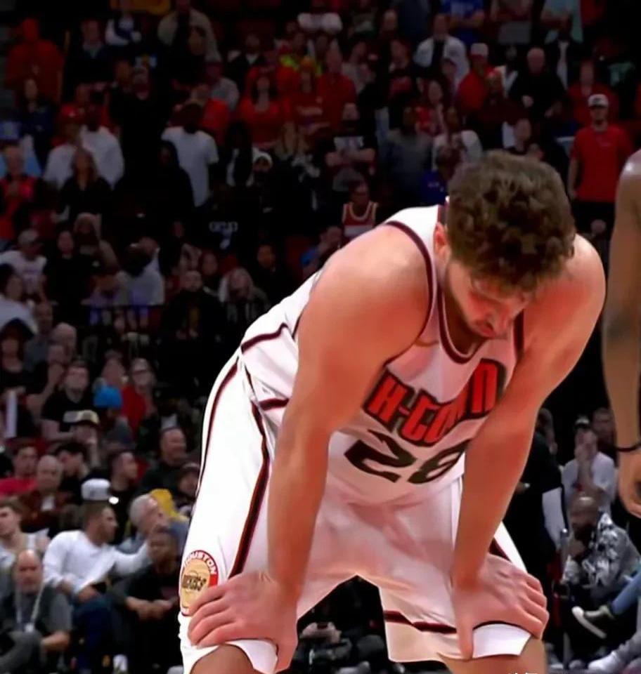 爱游戏网页版 -转折点！毕尔巴鄂竞技单刀错失，NBA常规赛关键时刻攻防权衡，话题不断，身体对抗强度拉满的简单介绍