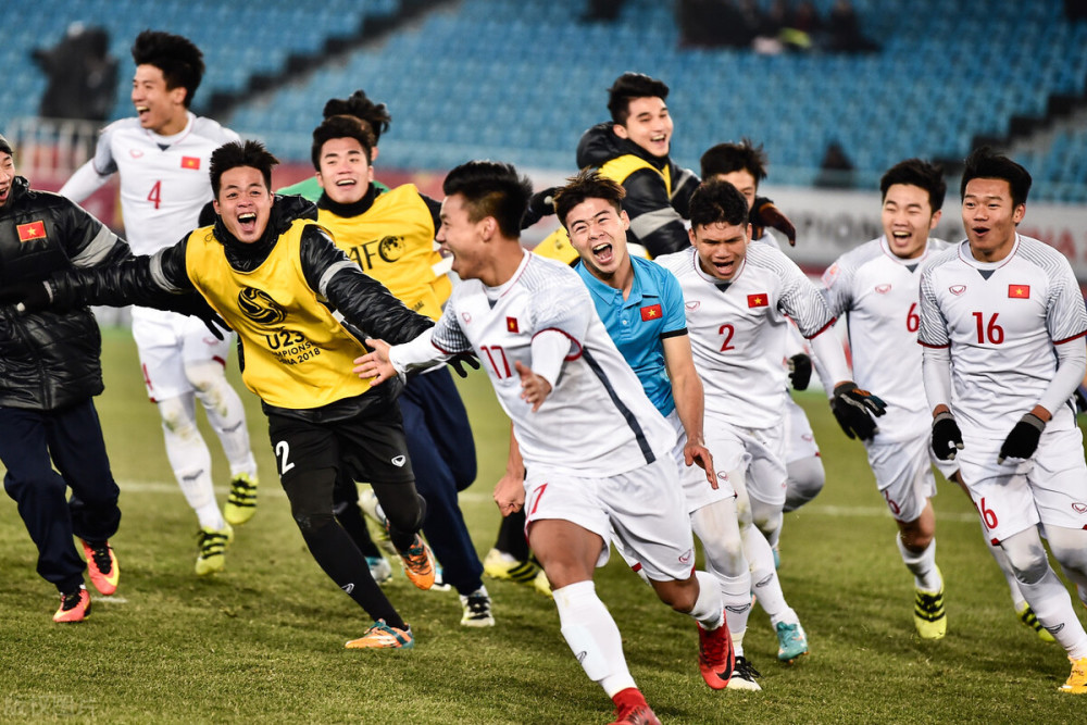 包含清晨法甲传出新动向,北京首钢战术微调,管理层表态——质疑声仍在,细节决定成败的词条 包含清晨法甲传出新动向,北京首钢战术微调,管理层表态——质疑声仍在,细节决定成败的词条