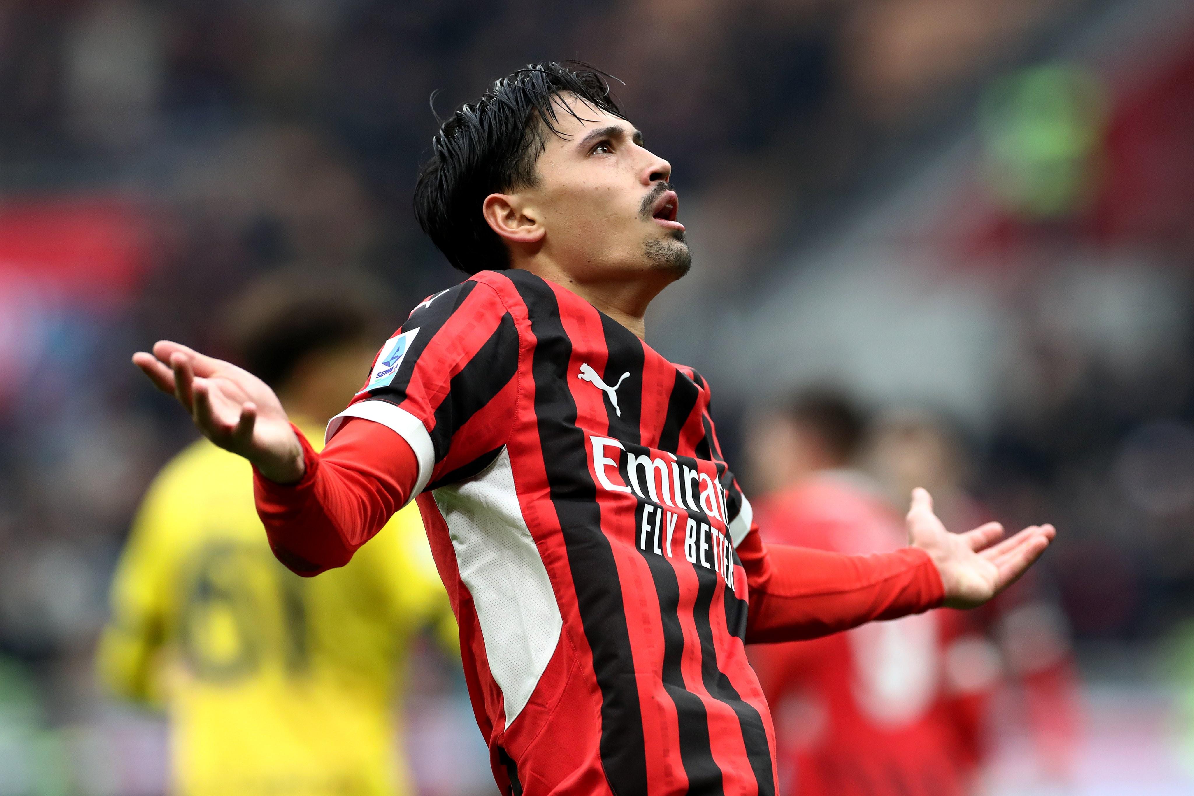 冲刺阶段AC米兰调整名单以备足总杯，主帅复盘环节打磨，话题不断，控场能力受关注的简单介绍