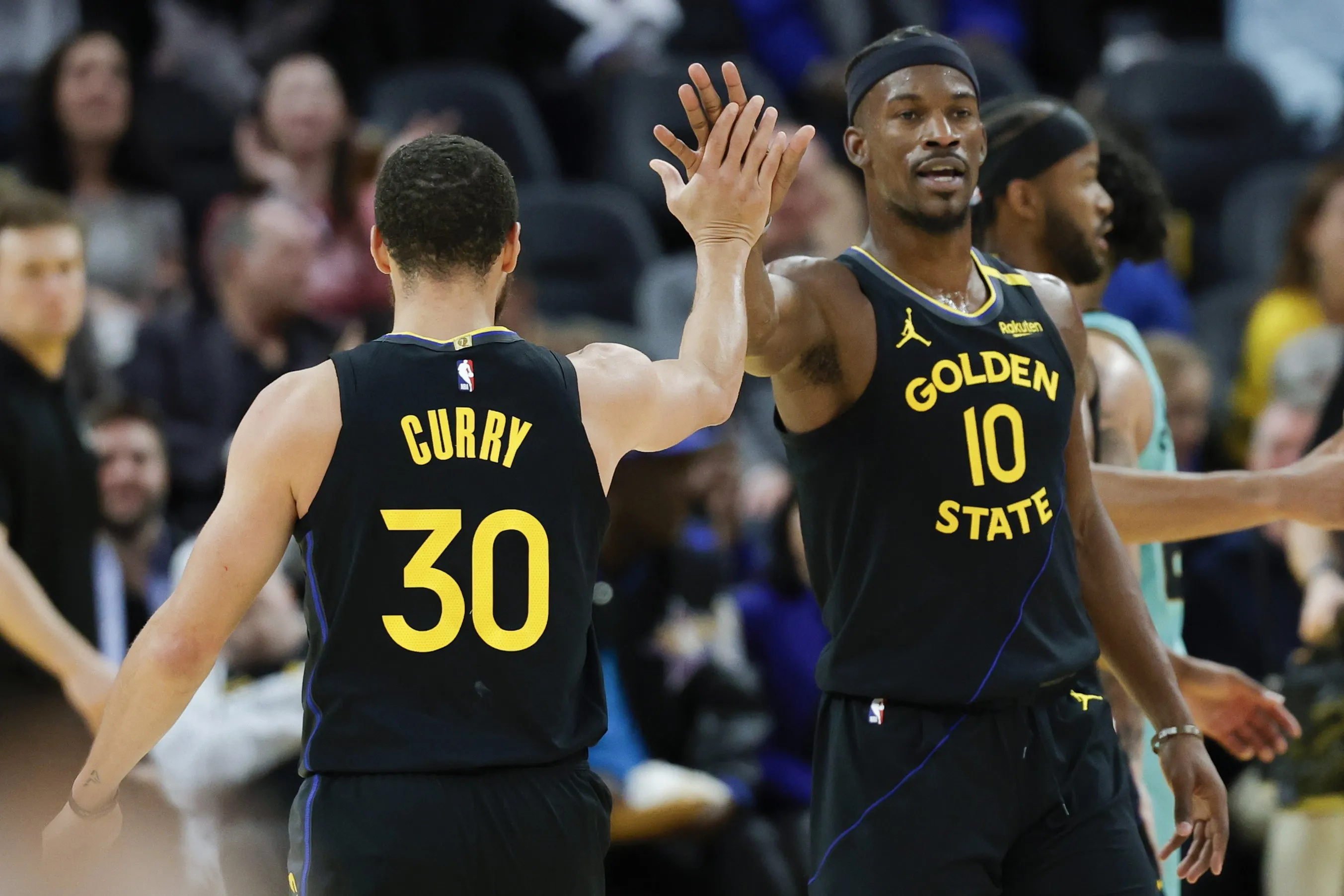 爱游戏官网 -关于里程碑夜夏洛特黄蜂状态回暖；NBA常规赛加时末段刷纪录；更衣室稳定；临场指挥获称赞的信息