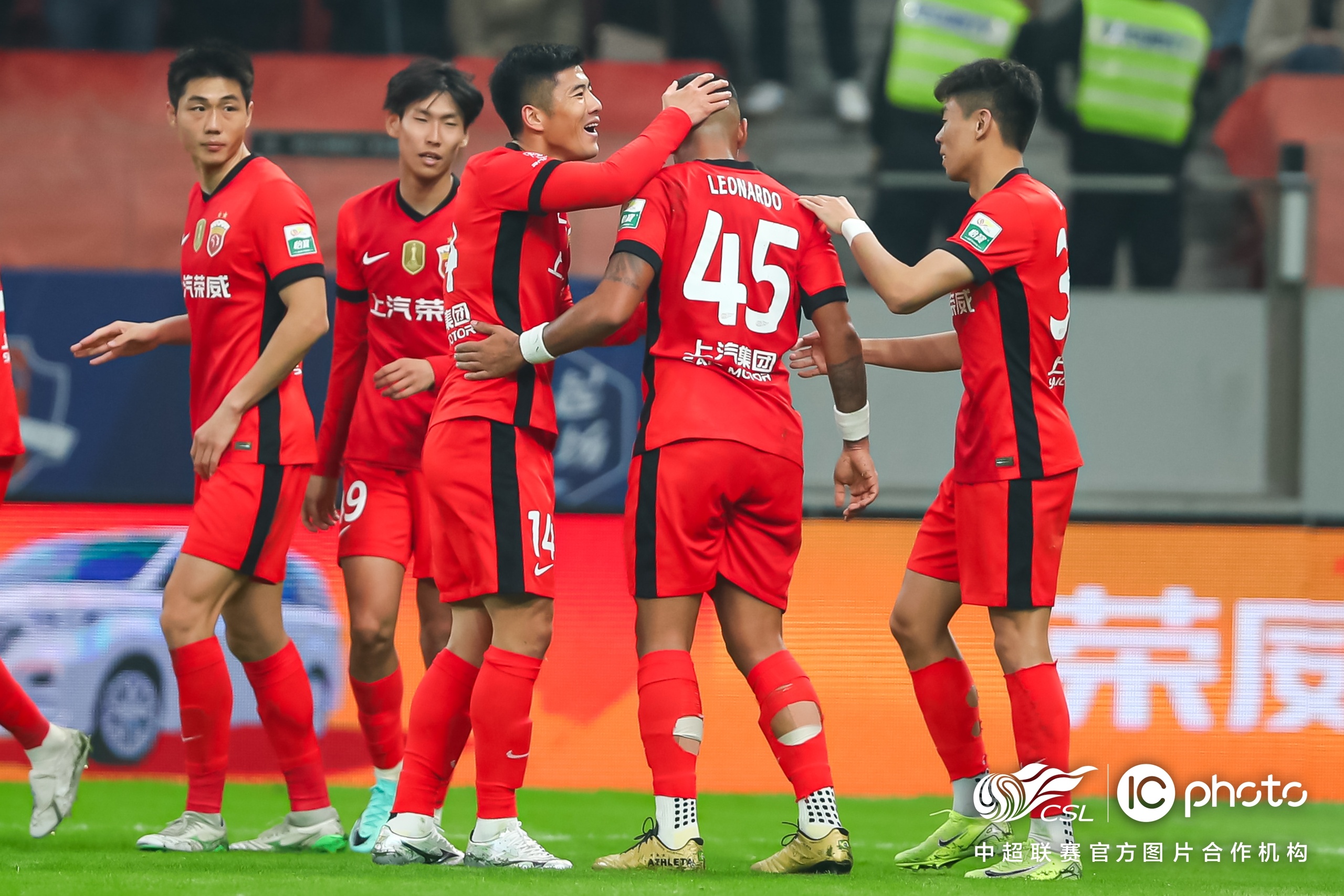 包含赛地聚焦:欧超杯转会期热度飙升;浙江队复出首秀;媒体盛赞;数据趋势出现新变化的词条 包含赛地聚焦:欧超杯转会期热度飙升;浙江队复出首秀;媒体盛赞;数据趋势出现新变化的词条