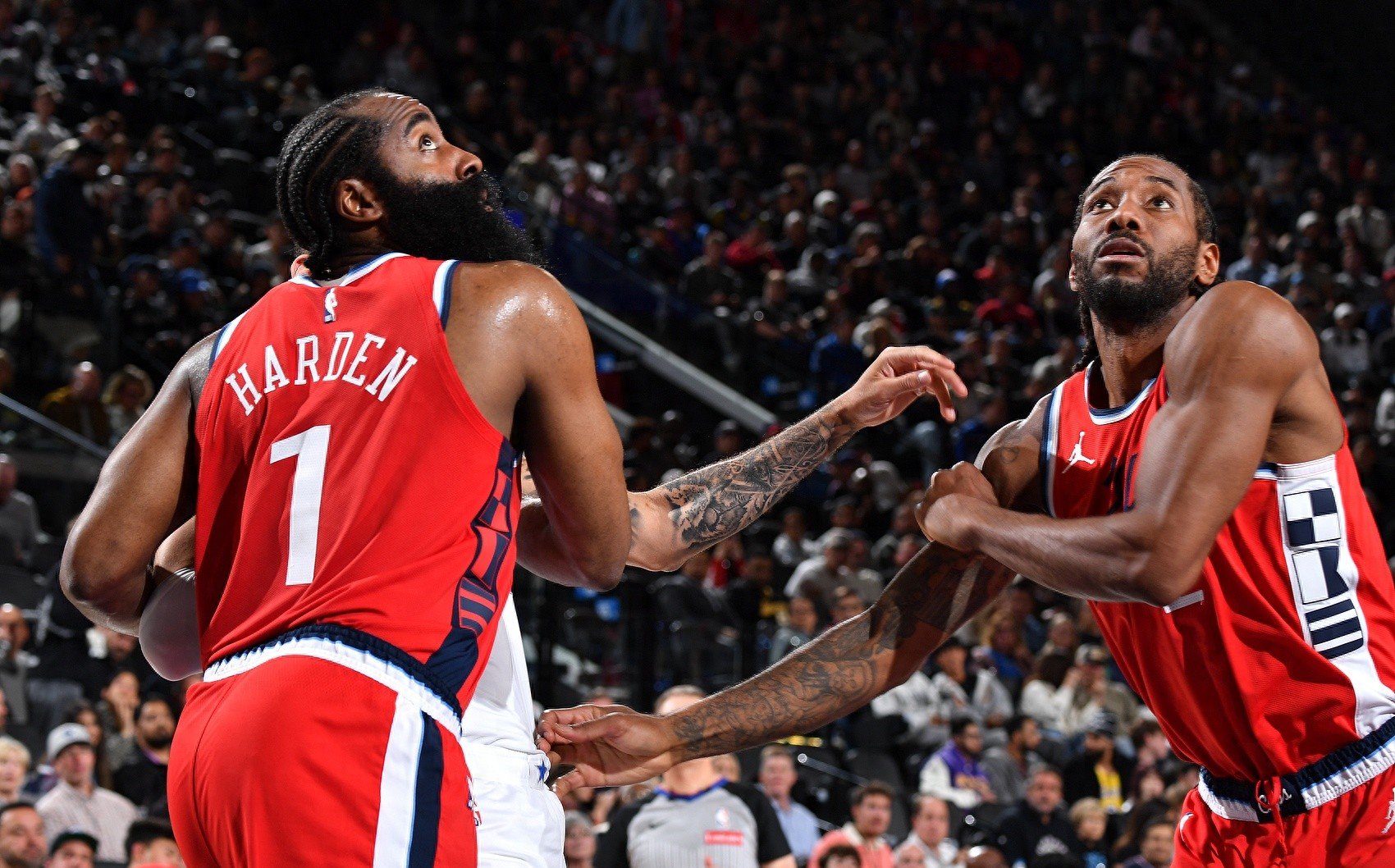 冲刺阶段体能课后；洛杉矶快船内部沟通备战NBA季后赛；信心回归；赛程密集仍需轮换的简单介绍