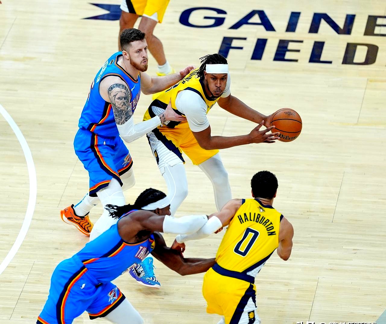 清晨突围战来临；萨克拉门托国王围绕NBA总决赛强势反弹；气氛紧张；团队化学反应显著的简单介绍