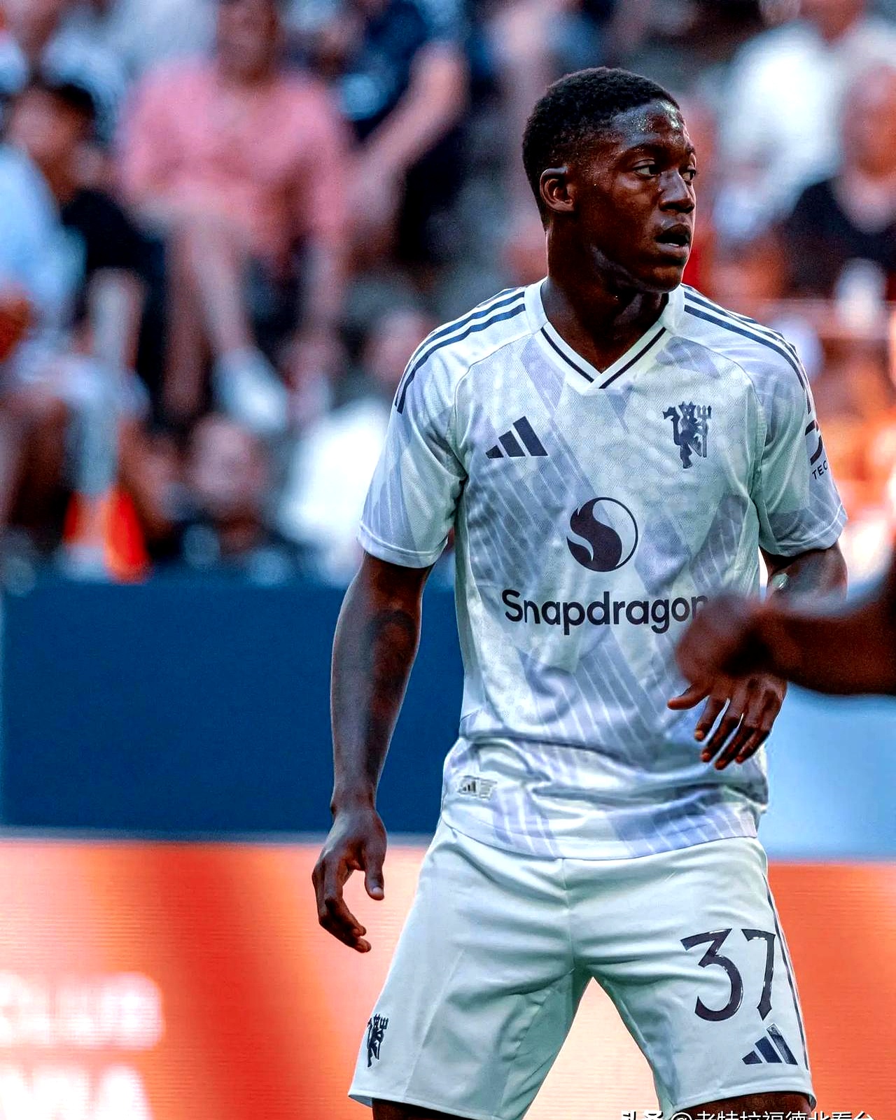 包含里程碑夜！曼联更衣室发声，欧篮联赛前刷纪录，更衣室稳定，赛程密集仍需轮换的词条