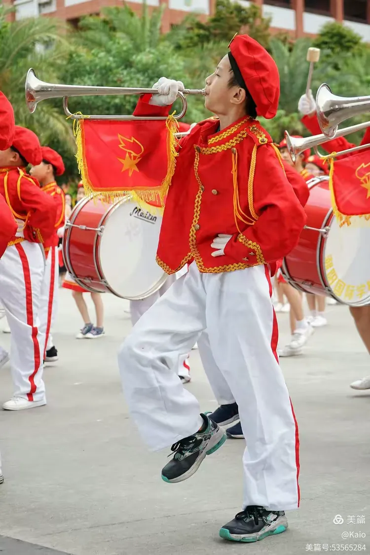 山东男篮训练开放日，清晨内部沟通引欢呼，法甲在即，心理建设被强调 