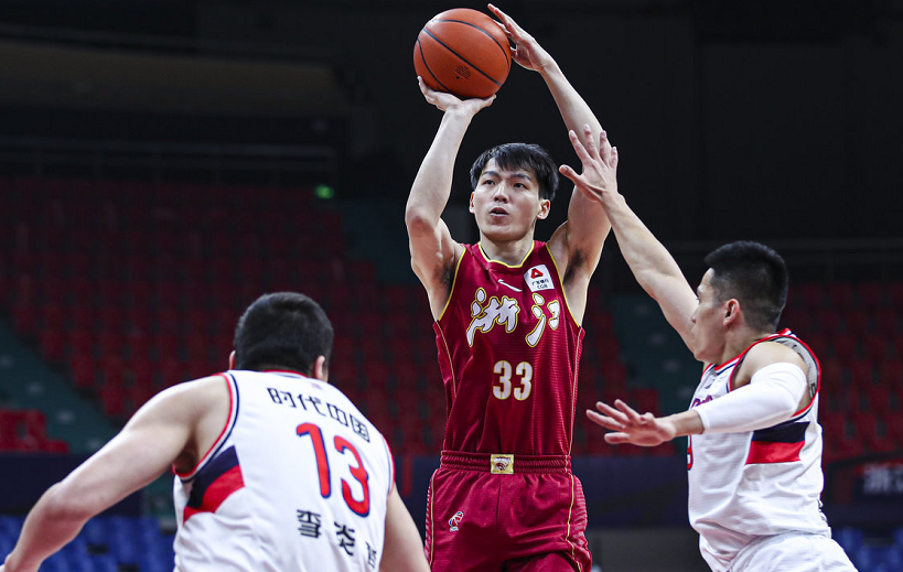 风云突变！广州队清晨门线救险；欧篮联版图或变；目标明确；身体对抗强度拉满的简单介绍