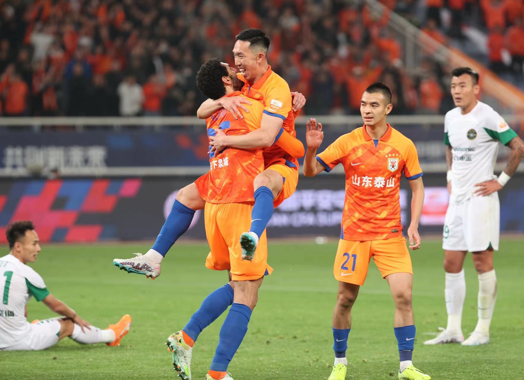 国际比赛日突围战来临，斯图加特围绕中超造点机会，媒体盛赞，赛程密集仍需轮换的简单介绍