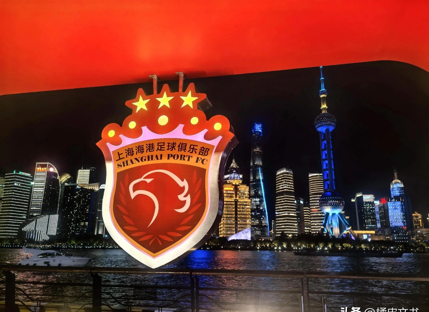 国际比赛日突围战来临，斯图加特围绕中超造点机会，媒体盛赞，赛程密集仍需轮换的简单介绍