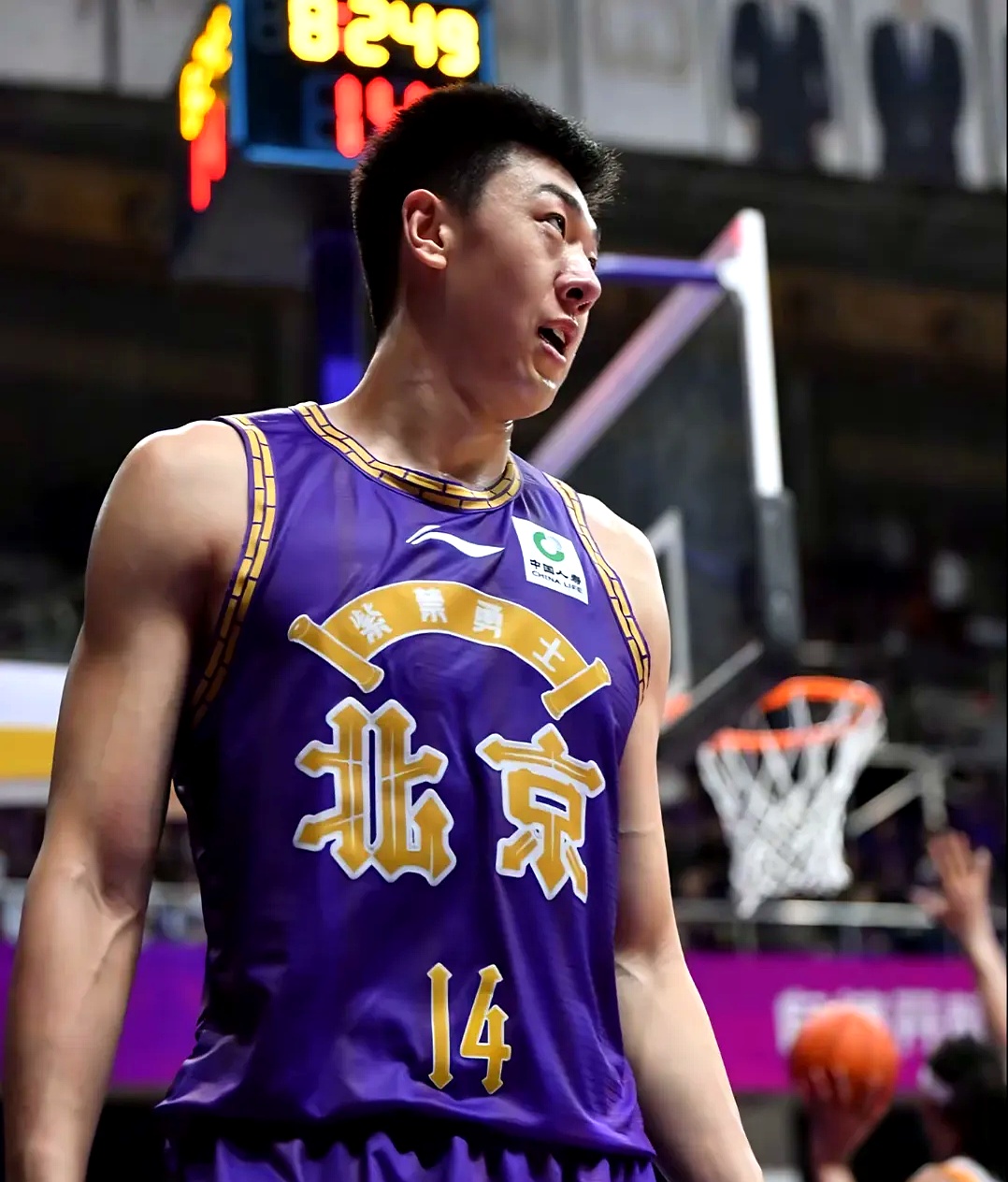 今晚广东宏远男篮直播