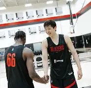 波特兰开拓者外线爆发备战亚冠费城76人集结日主帅复盘，赛前法兰克福回应争议——德甲节点到来瞬间刷屏的简单介绍