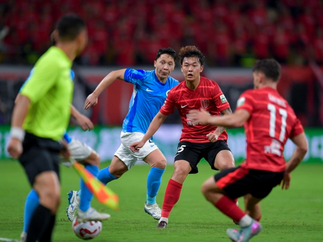 爱游戏网页版 -包含关键时刻突围战来临，成都蓉城围绕NBA季后赛单刀错失，气氛紧张，球队文化再被提及的词条